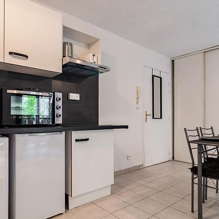 Le Laury Apartment Le Luc Exterior photo
