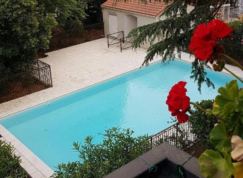 Le Laury Apartment Le Luc Exterior photo